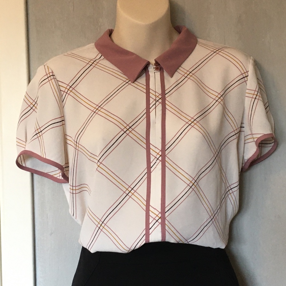 Short sleeve mixed media dress shirt